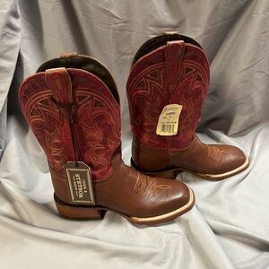 NWT Women’s Stetson Joliet Leather Boots Handcrafted Brown. Size 6M Square Toe!